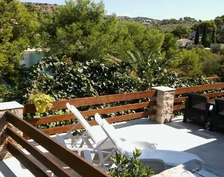 Apartment Apartman Vlado Milna (Brac)
